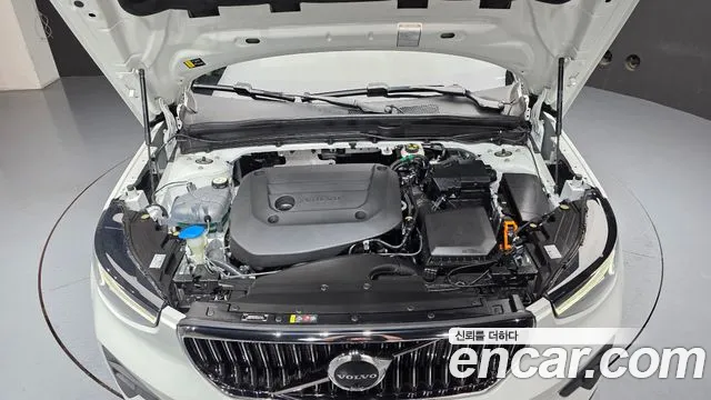 Volvo XC40 2022 thumb 6