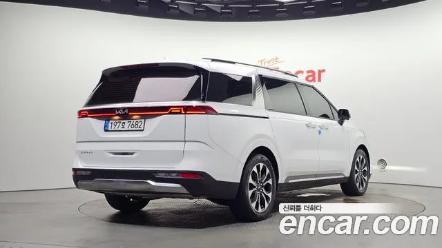 Kia Carnival 2022 thumb 2