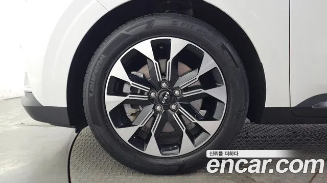 Kia Carnival 2022 thumb 5