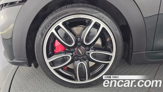 MINI Hatch 2017 thumb 5