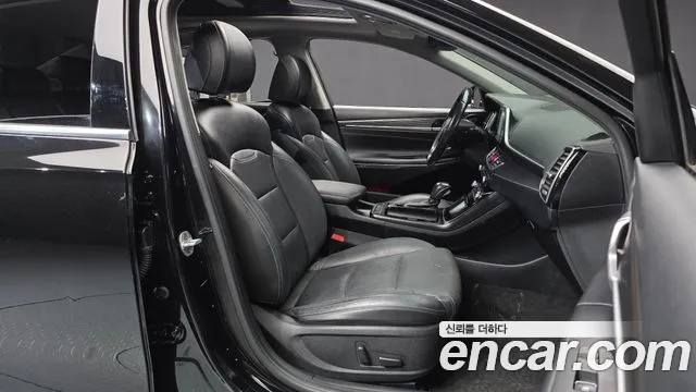 Hyundai Grandeur 2017 thumb 11