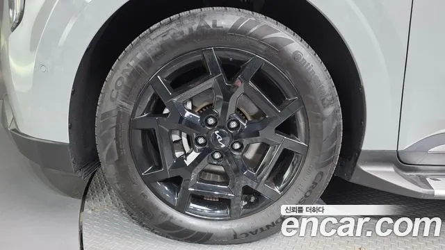 Kia Carnival 2024 thumb 5