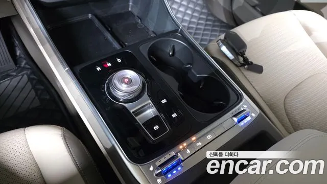 Kia Carnival 2024 thumb 9