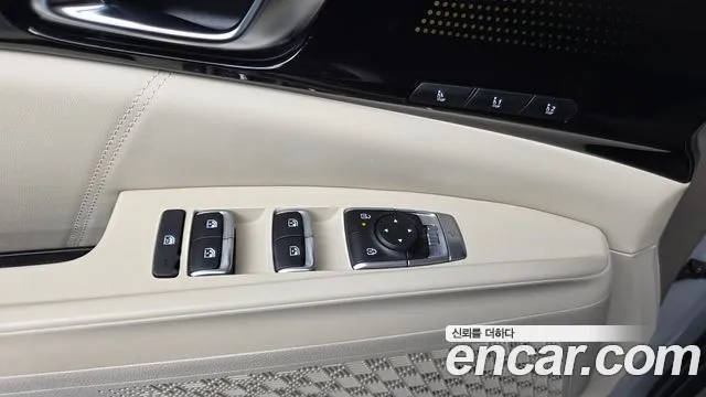 Kia Carnival 2024 thumb 11
