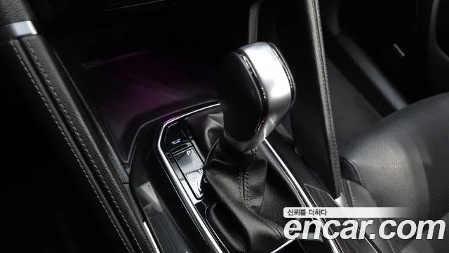 Renault-KoreaSamsung Koleos 2019 thumb 9