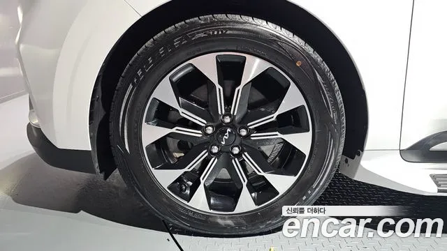 Kia Carnival 2022 thumb 5