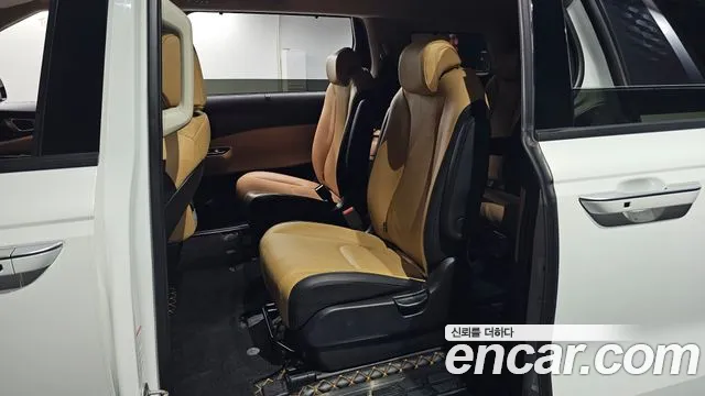 Kia Carnival 2022 thumb 11