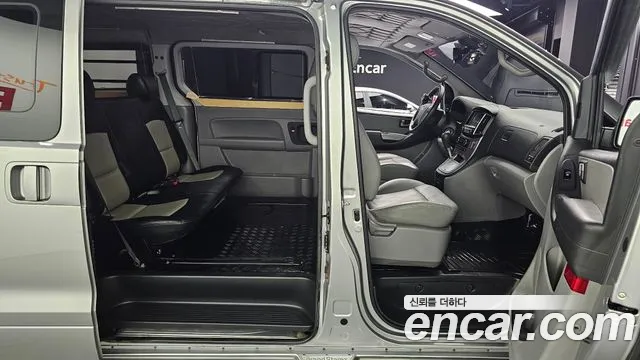 Hyundai Starex 2018 thumb 11
