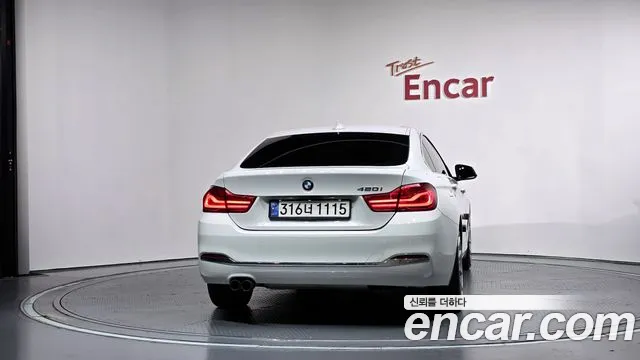 BMW 4-Series 2018 thumb 4