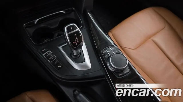 BMW 4-Series 2018 thumb 9