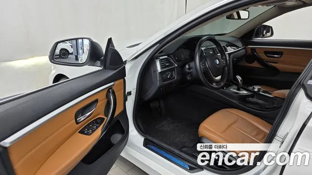 BMW 4-Series 2018 thumb 10