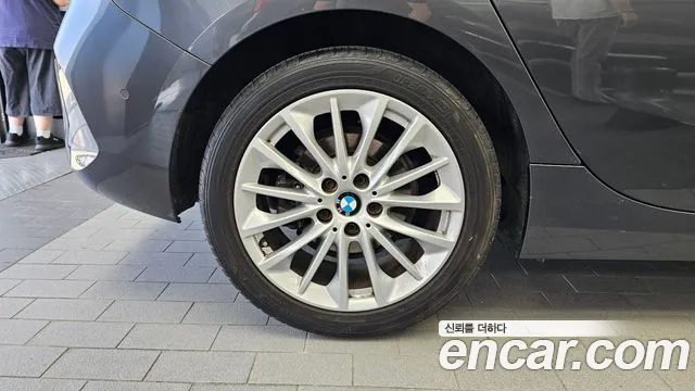 BMW 1-Series 2020 thumb 5