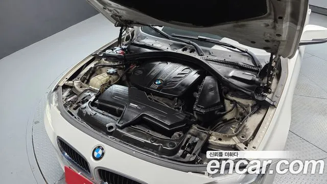 BMW 3-Series 2013 thumb 6