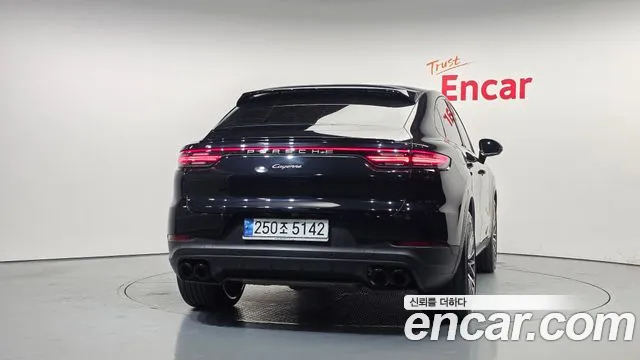 Porsche Cayenne 2022 thumb 4