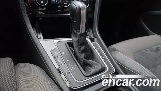 Volkswagen Golf Sportsvan 2014 thumb 9