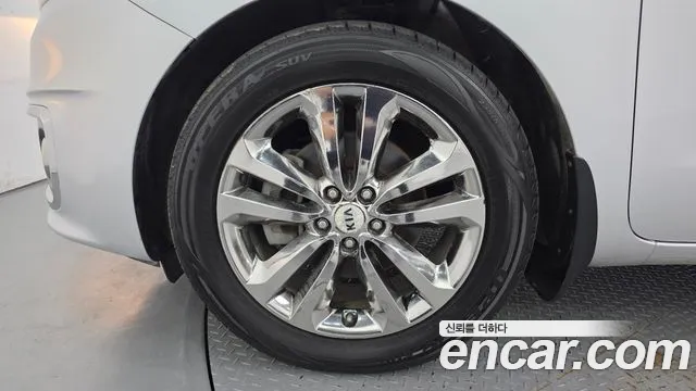 Kia Carnival 2016 thumb 5