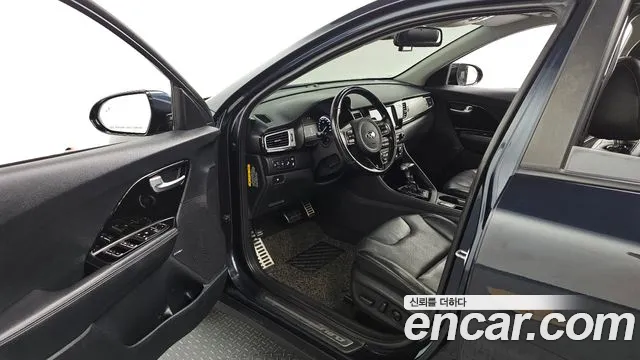 Kia Niro 2017 thumb 10
