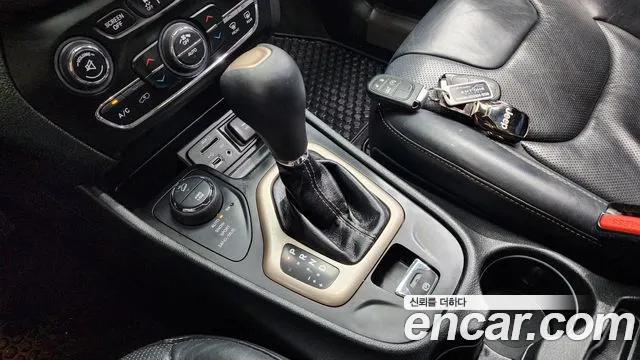 Jeep Cherokee 2014 thumb 9