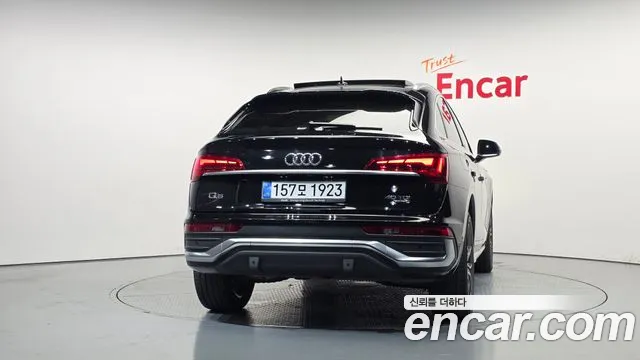 Audi Q5 2022 thumb 4