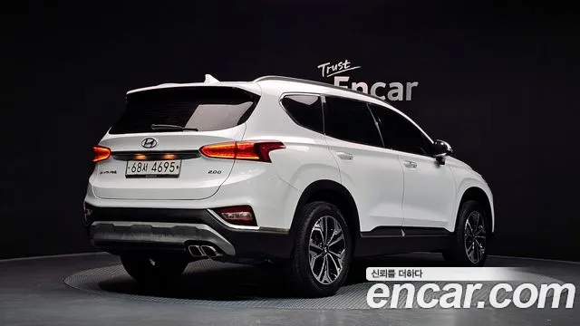 Hyundai Santa Fe 2018 thumb 2