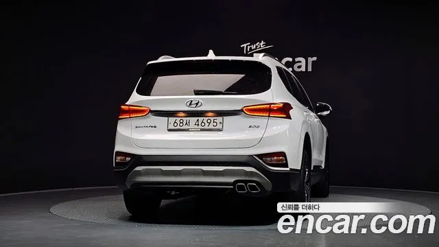 Hyundai Santa Fe 2018 thumb 4