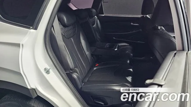Hyundai Santa Fe 2018 thumb 11