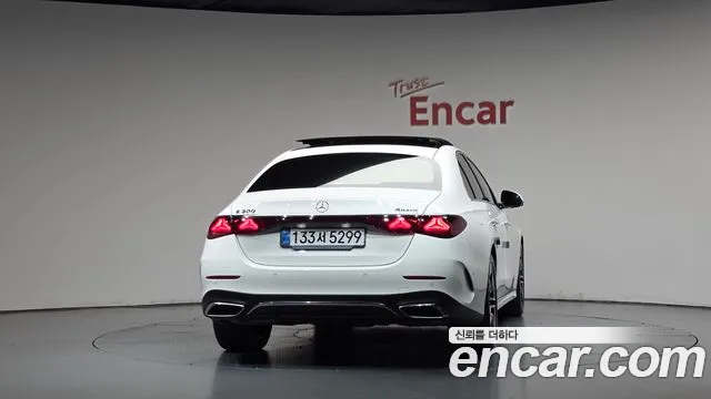 Mercedes-Benz E-Класс 2025 thumb 3