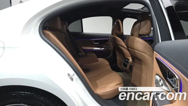 Mercedes-Benz E-Класс 2025 thumb 10