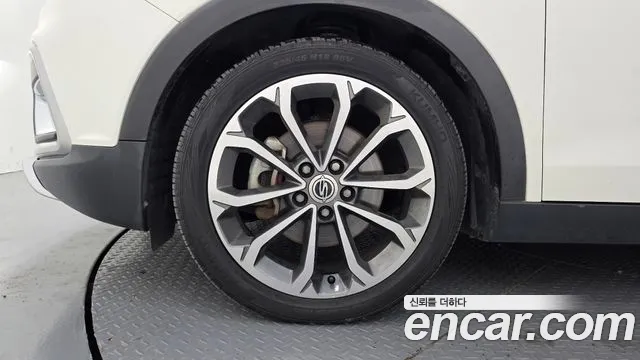 KG_Mobility_Ssangyong TIBOLI 2016 thumb 5
