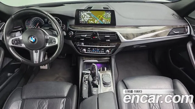BMW 5-Series 2018 thumb 7