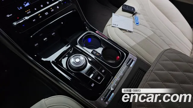 Kia Carnival 2021 thumb 8