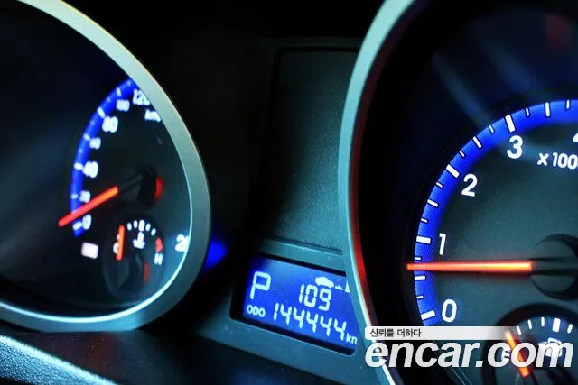 Hyundai Genesis 2009 thumb 8