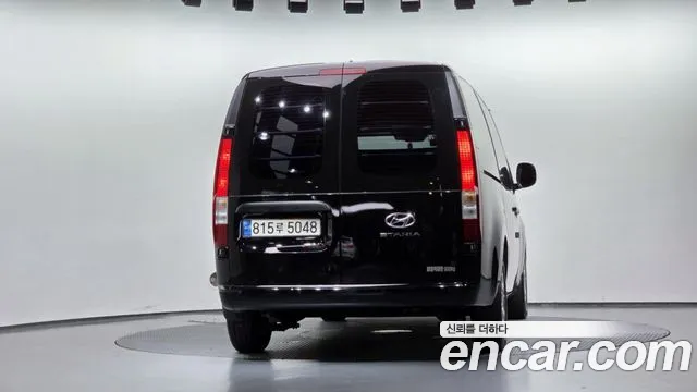 Hyundai Staria 2022 thumb 4