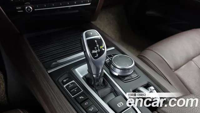 BMW X5 2017 thumb 9