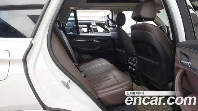 BMW X5 2017 thumb 12
