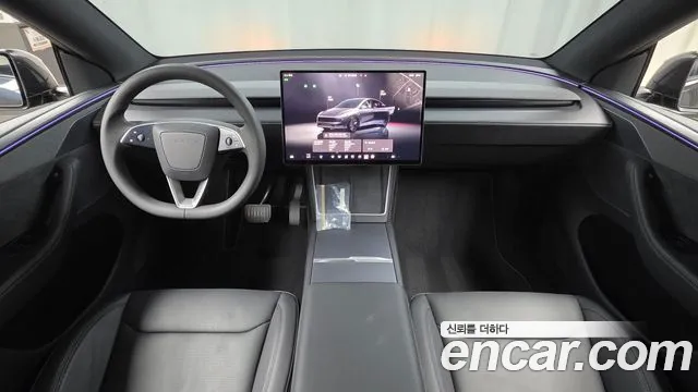 Tesla Model Y 2026 thumb 6