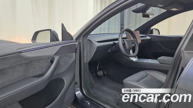 Tesla Model Y 2026 thumb 9