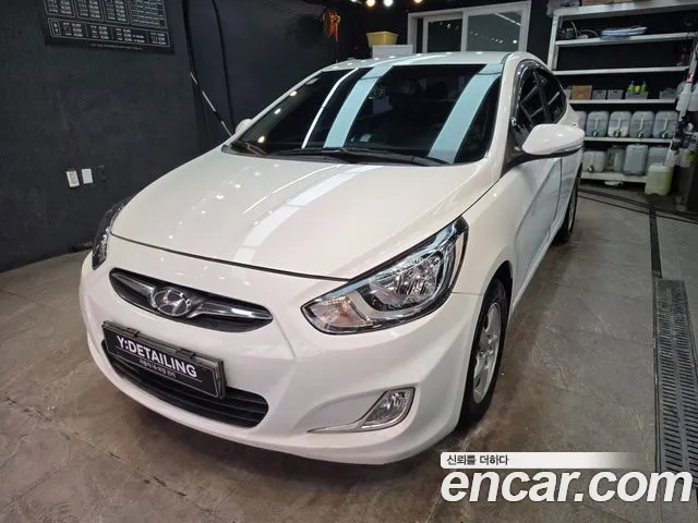 Hyundai Accent 2012 thumb 2