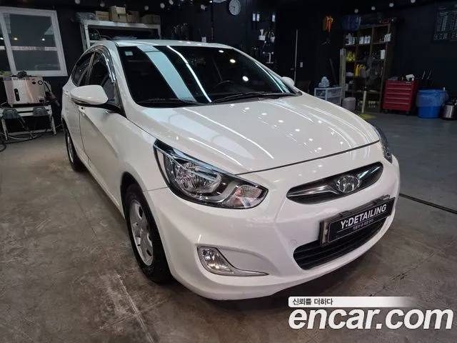 Hyundai Accent 2012 thumb 3