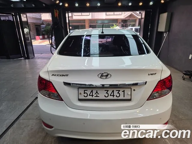 Hyundai Accent 2012 thumb 5