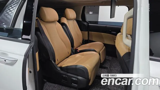 Kia Carnival 2020 thumb 11