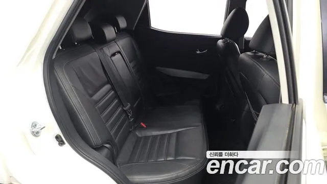 KG_Mobility_Ssangyong TIBOLI 2015 thumb 11