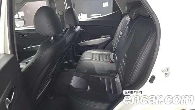 KG_Mobility_Ssangyong TIBOLI 2015 thumb 12