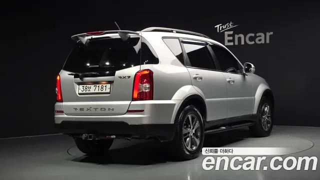 KG_Mobility_Ssangyong Rexton 2015 thumb 2