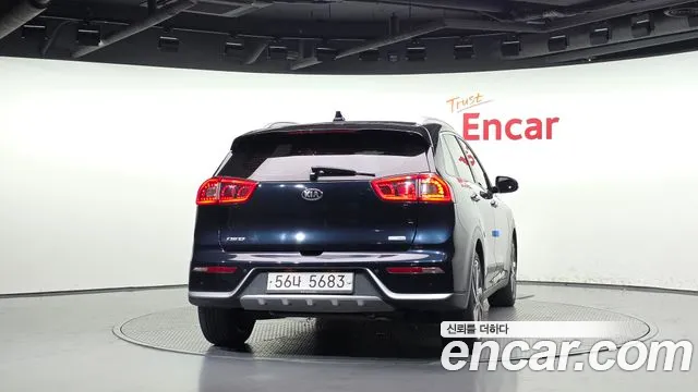 Kia Niro 2018 thumb 4