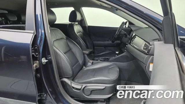Kia Niro 2018 thumb 11