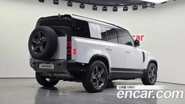 Land Rover Defender 2025 thumb 2