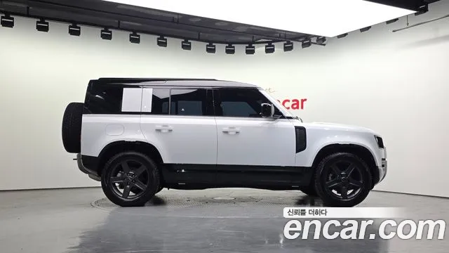 Land Rover Defender 2025 thumb 5