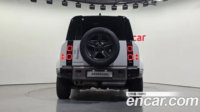 Land Rover Defender 2025 thumb 6