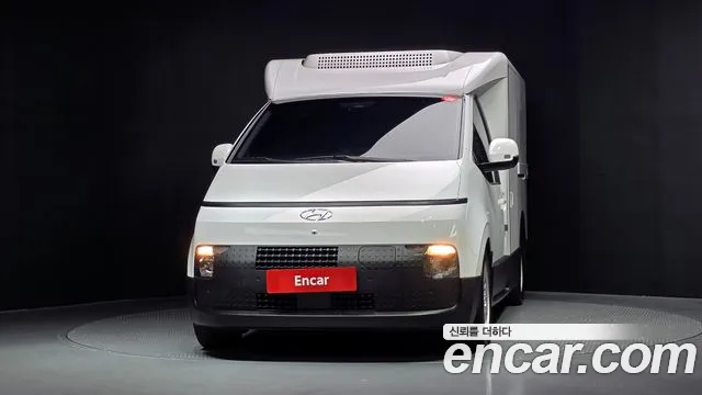 Hyundai Staria 2024 thumb 3